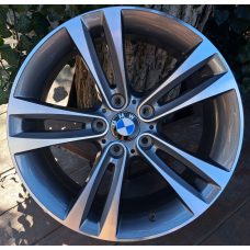 Replica BMW (B5526) 8x18 5x120 ET34 DIA72,6 (gloss graphite machined face)
