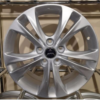 Диски Replica Mitsubishi (ZY716) 6,5x17 5x114,3 ET46 DIA67,1 (silver)