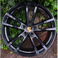 Replica Porsche (PR3081) 11,5x22 5x130 ET61 DIA71,6 (gloss black)