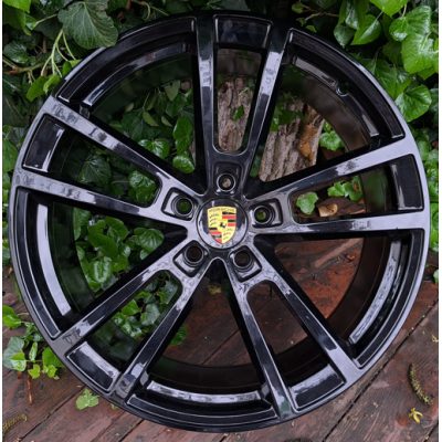 Диски Replica Porsche (PR3081) gloss black